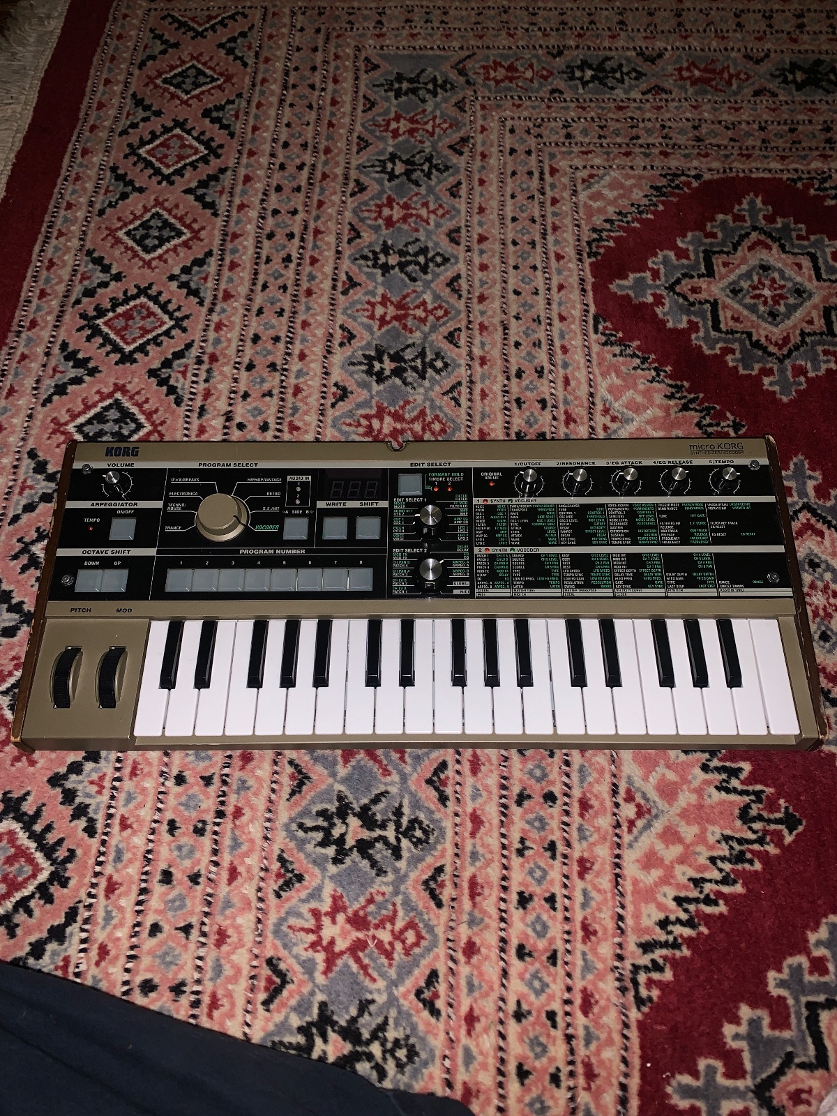 Microkorg keyboard synthesizer